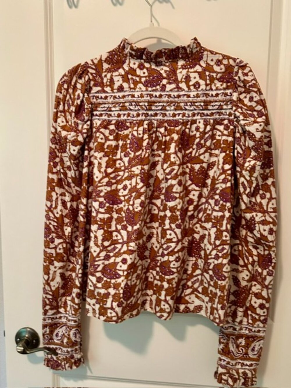 Festival Goers: Beautiful Love the Label Batik Pintuck Top M - Picture 8 of 8